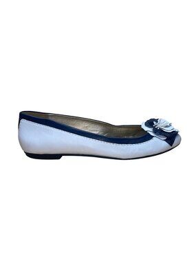 FS/NY Women’s White & Navy Leather Slip-On Floral Accent Ballet Flats Size 9